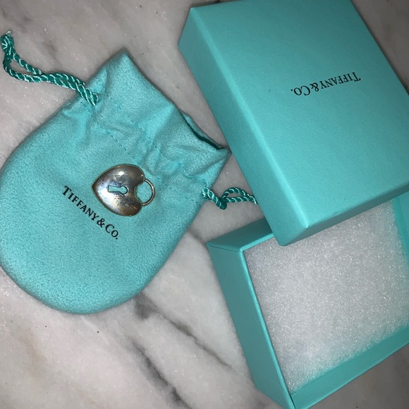 Authentic Tiffany & Co. Silver heart lock charm - Picture 2 of 3